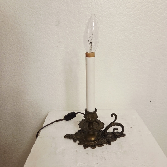 Vtg Brass Rococco Table Candle Lamp French Shabby Chic Victorian Eclectic - Picture 1 of 10